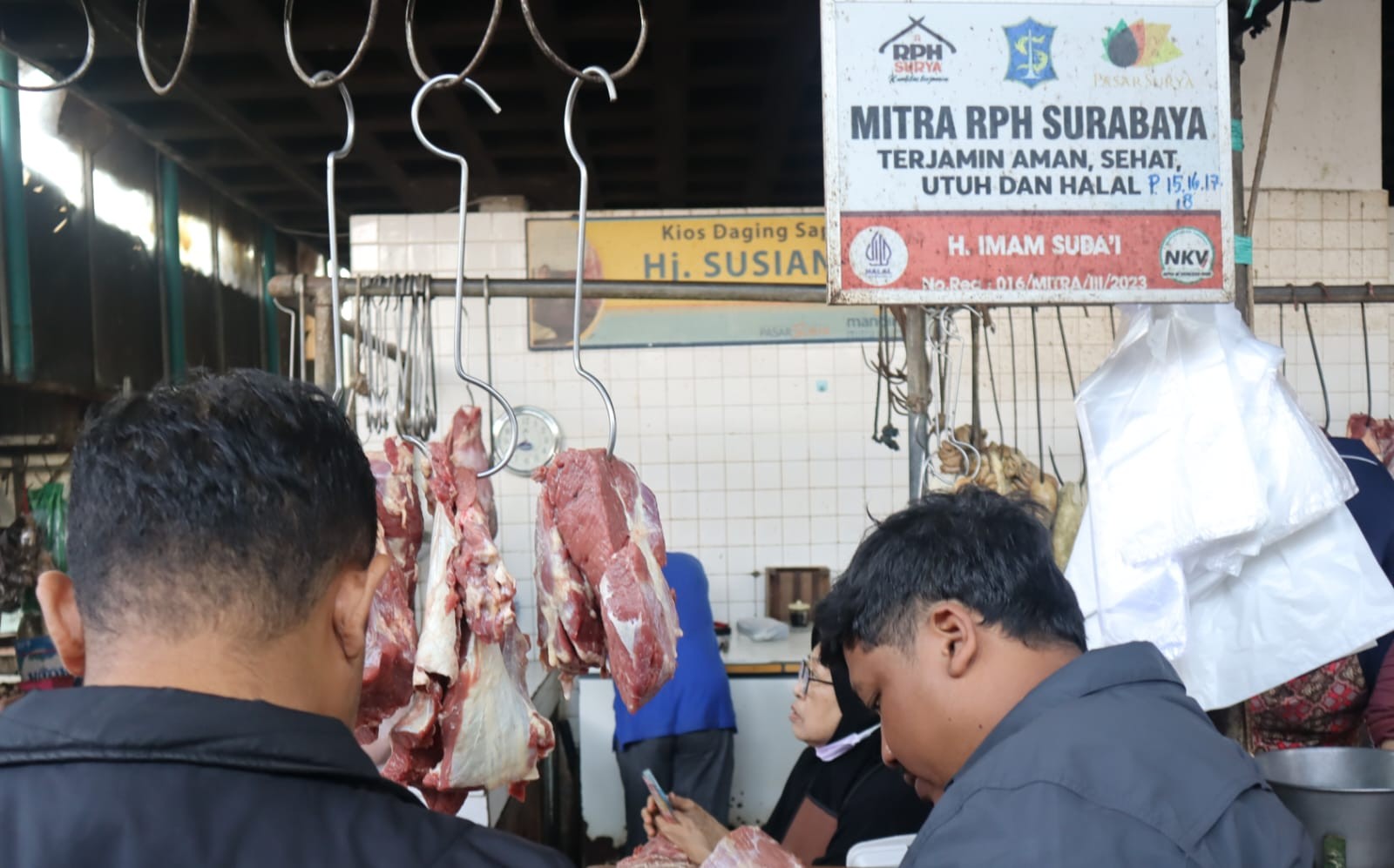 Papan Mitra RPH Surabaya Tetap Jadi Panduan Daging Aman Bagi Konsumen